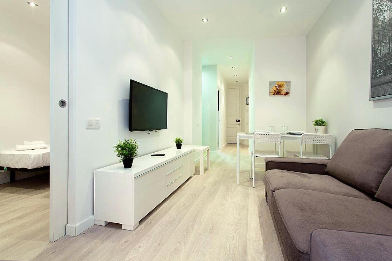 Apartament Mab2 - Mab2 - Apt At Street Level With Private Terrace Barcelona